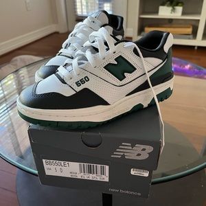 New Balance 550 Size 5 (Women’s 6.5)